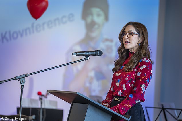 Queen Mary spoke on stage at the Danish hospital clowns conference, where she wore a chic blouse