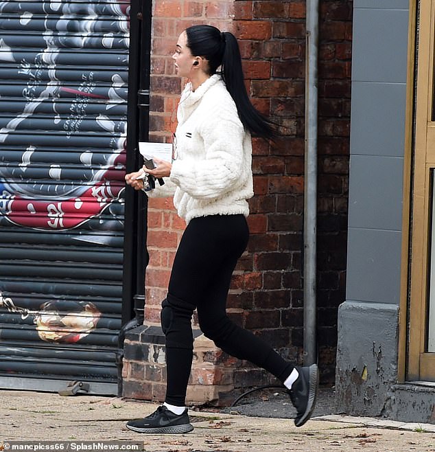 Tulisa kept it cozy and casual during the outing as she donned her workout clothes