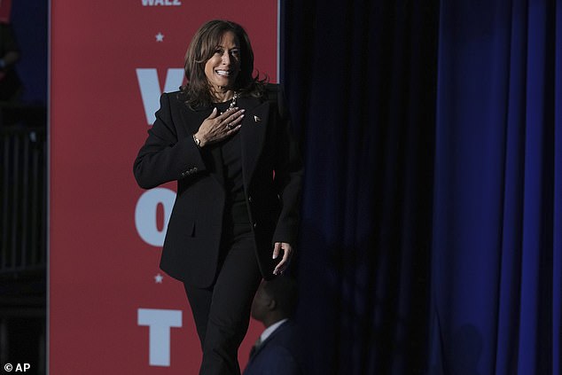 Jones, whose bosses included Barack Obama and Prince, told CNN on Monday that the final days before the election for Harris were eerily similar to Hillary Clinton in 2016.