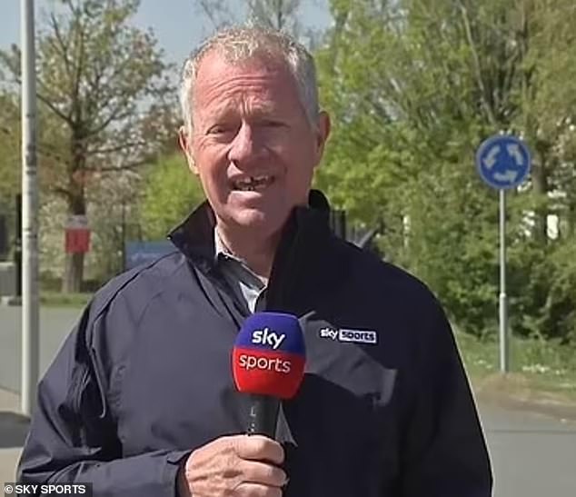 Sky Sports reporter Gary Cotterill wanted Amorim fans in England to respond