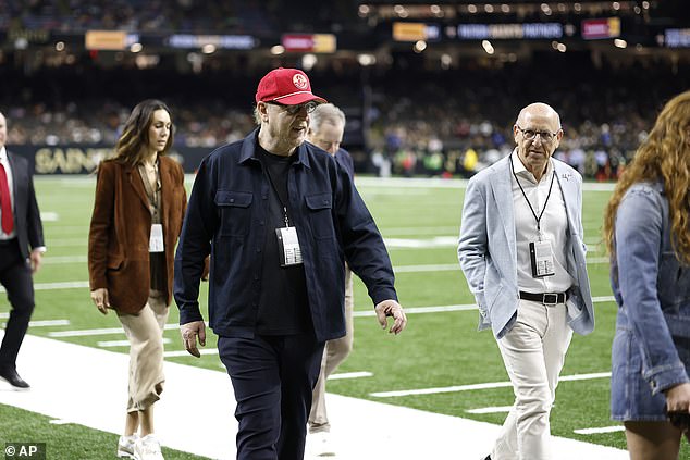 Tampa Bay Buccaneers co-owner Avram Glazer donated more than $3.2 million to the Democratic Party