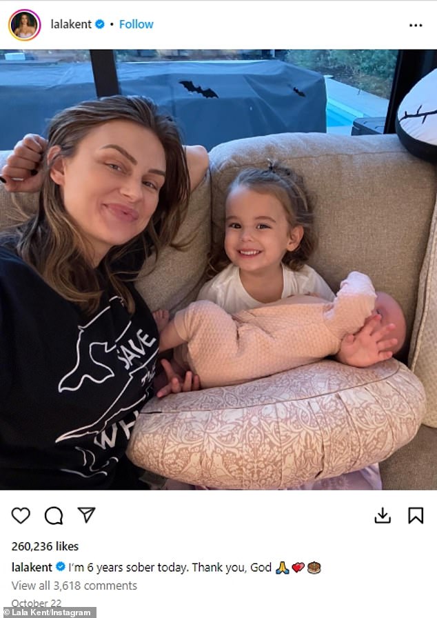 On October 22, Kent impressively celebrated six years of sobriety with her two-month-old daughter Sosa Kent and three-year-old daughter Ocean Emmett.