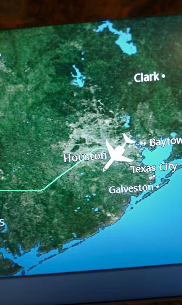 Additionally, she shared a photo of her flight screen, which showed she was in Houston