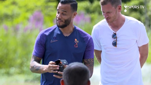 When Michel Vorm (left) and Jan Vertonghen (right) left the club, they also received watches as a gift