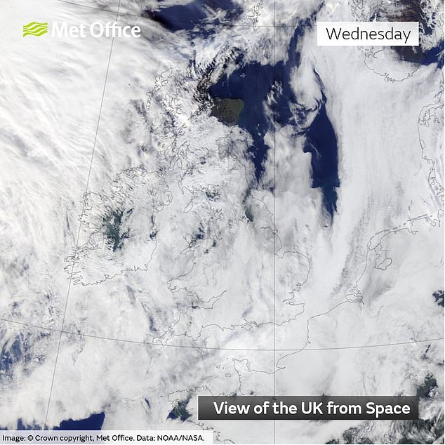 1731002949 146 Britain gripped by anticyclonic gloom weather phenomenon of fog and