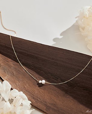 A thin, dainty chain, on the other hand, offers a subtle touch that adds just the right amount of elegance without overwhelming the look