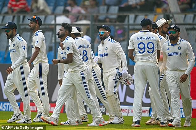 India came into the series fresh after a 3-0 defeat to New Zealand and Gavaskar believes the team should not change captains midway through the series in Australia.