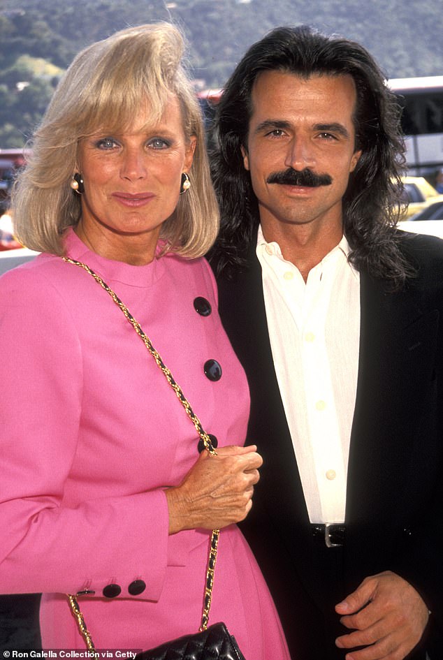 The star dated Greek composer Yanni for almost ten years from 1989 to 1998; seen in 1991