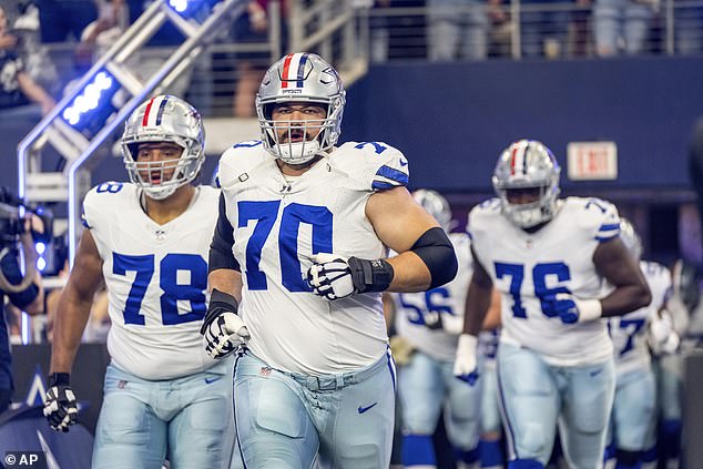 Dallas Cowboys guard Zack Martin (70) and offensive tackle Terence Steele