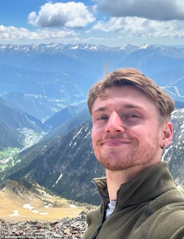 The man, known on social media as 'El Güero Inglés' or The Blonde Englishman, was walking the famous Santa Cruz circuit when he became separated from his group