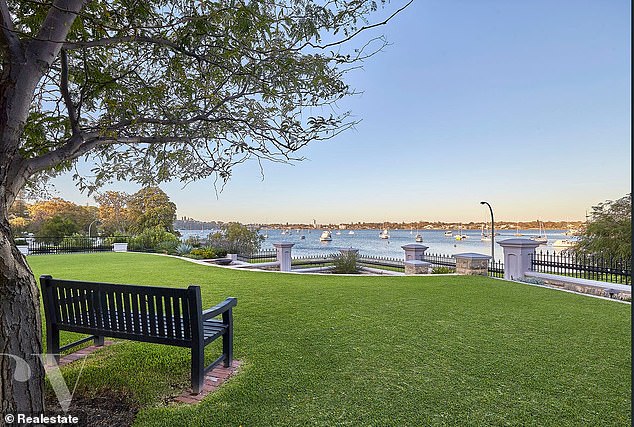 The house offers unparalleled views of the Swan River overlooking Fresh Water Bay