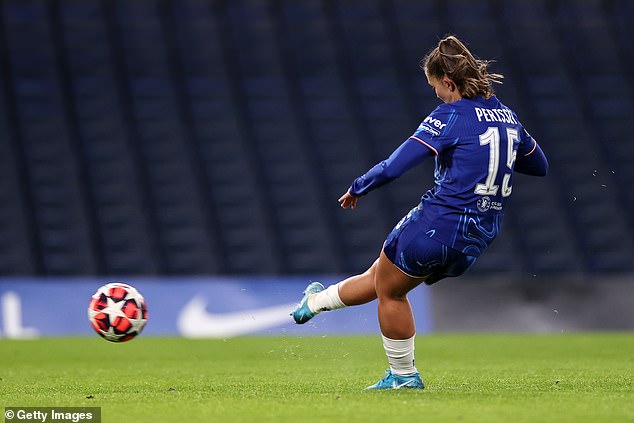 Eve Perisset scored a late penalty as Chelsea reached the last eight with two games remaining