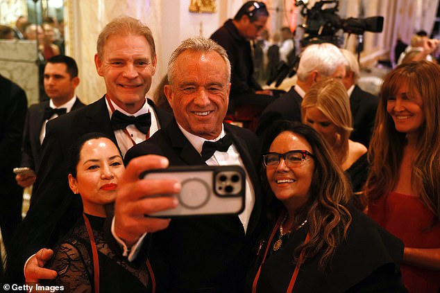 Robert F. Kennedy Jr., Trump's health supremo, takes a selfie with fans