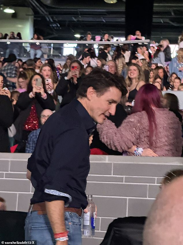 Trudeau looked like a real Swiftie, as seen with friendship bracelets on his wrist