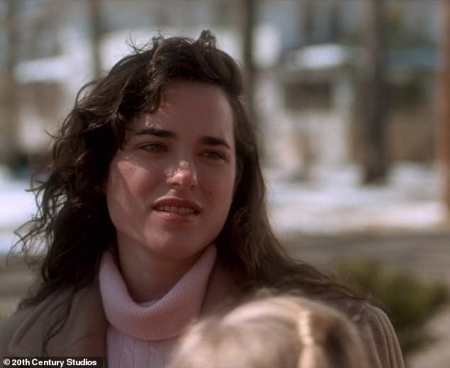 That's right, it's Kristin Minter! She played the role of Heather McCallister in the festive 1990 film alongside Macaulay Culkin, Catherine O'Hara and Joe Pesci; seen quietly