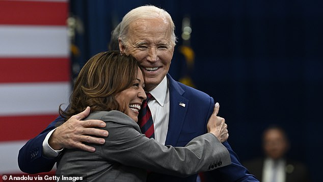 US President Joe Biden (R) together with Vice President Kamala Harris (L)