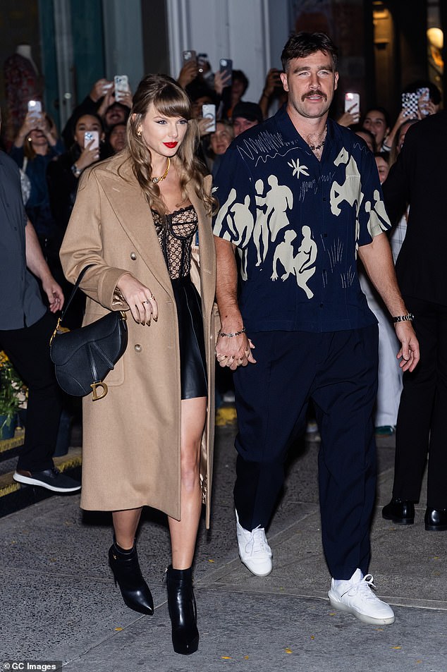 1732562815 69 Taylor Swift is struggling emotionally and leaning on Travis Kelce