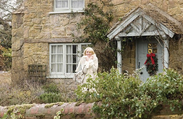 Amanda wraps up as she leaves the fictional Rosehill Cottage, which was based on Honeysuckle Cottage