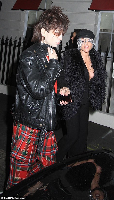 The party included Bobby Gillespie of Courtney Love and Primal Scream, as well as a selection of other famous faces.