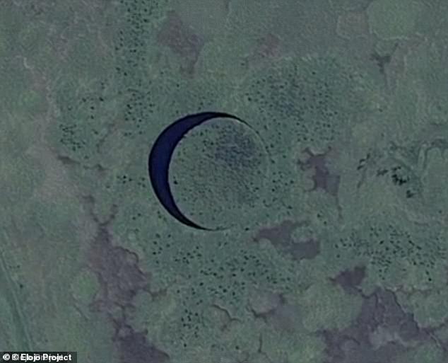 This mysterious green patch of vegetation is known as 'The Eye' and floats on a clear water lake in Argentina