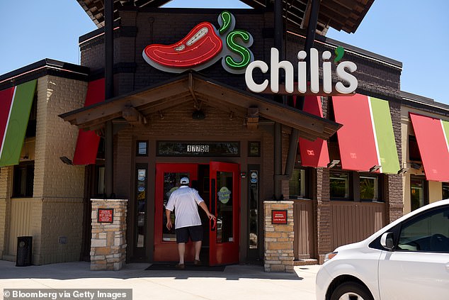 A 25-year-old customer from Chile discovered that his 20 percent tip amounted to 72.6 percent while paying for his meal at a location in Virginia