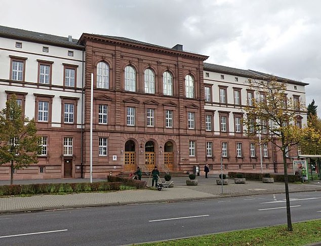 An Eritrean man is on trial in Gissen, Germany, after allegedly impregnating his 12-year-old daughter while they lived together in a refugee shelter. In the photo: Gissen regional court