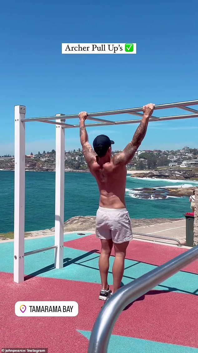 The former Justice Crew member, 33, showed off his ripped figure while doing a series of pull-ups at Tamarama Beach in Sydney on Tuesday