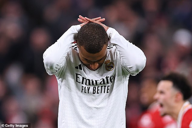 Spanish media claimed Kylian Mbappe had a 'real nightmare' against Liverpool at Anfield