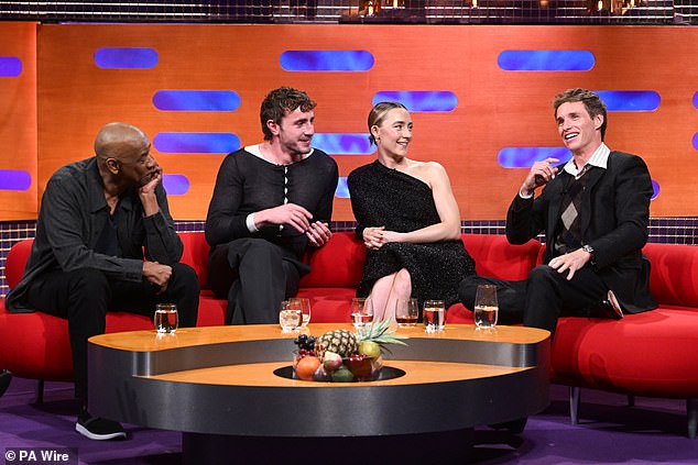 Saoirse set social media on fire when she made a joke about self-defense while sitting next to the actor, Denzel Washington and Eddie Redmayne