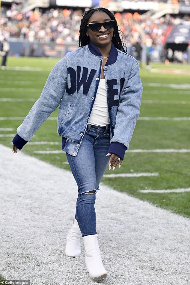 Simone Biles wore a custom jacket in tribute to her husband Jonathan Owens of the Bears