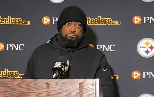 Pittsburgh Steelers head coach Mike Tomlin walked off stage Thursday night after being asked a question about former Pittsburgh wide receiver Antonio Brown