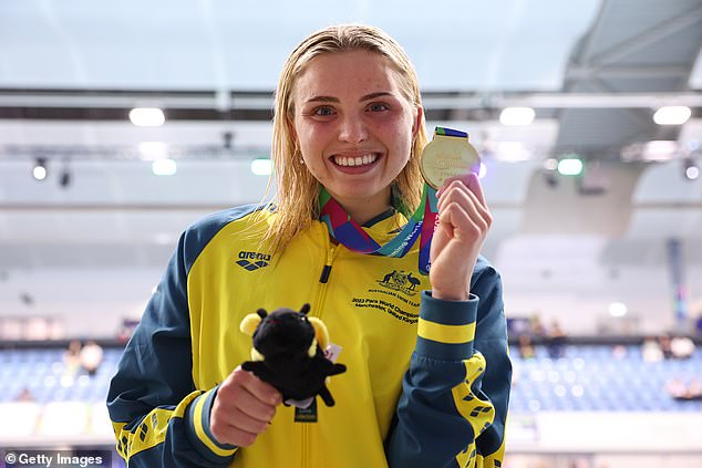 Alexa Leary (pictured after winning gold at the Paris Paralympics) has opened up about the mental health struggles she has had to overcome since her life-changing accident