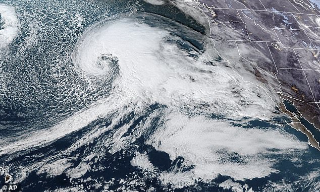 The bomb cyclone enters California on Tuesday, the photo shows a bomb cyclone that hit the west coast last year