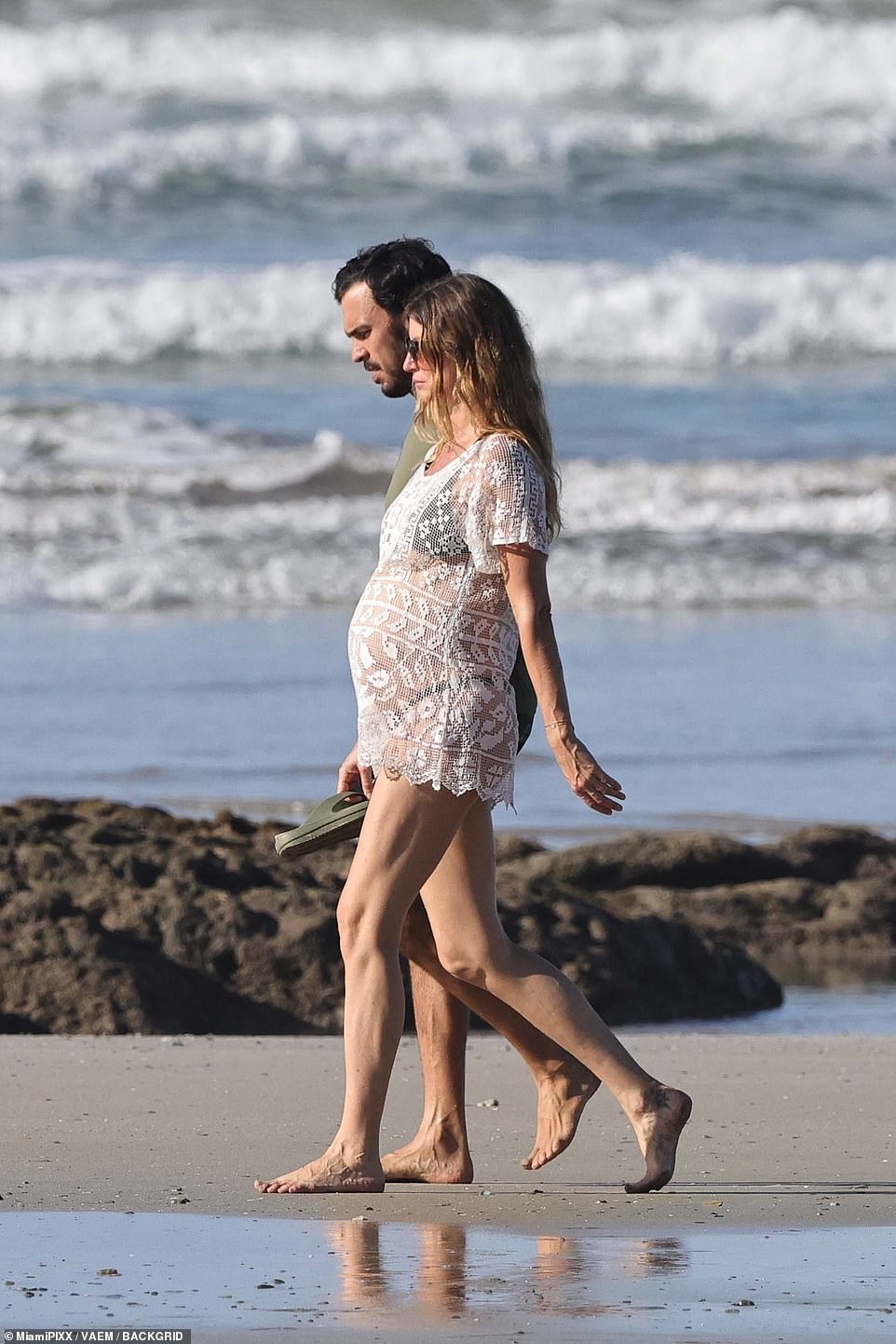 While there celebrating Thanksgiving with Valente, the supermodel, 44, seemed focused on making new memories with her current partner as they eagerly await the birth of their first child together.