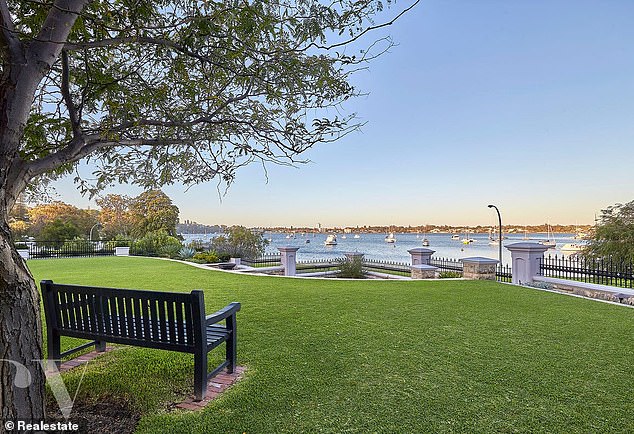 The house offers unparalleled views of the Swan River overlooking Fresh Water Bay