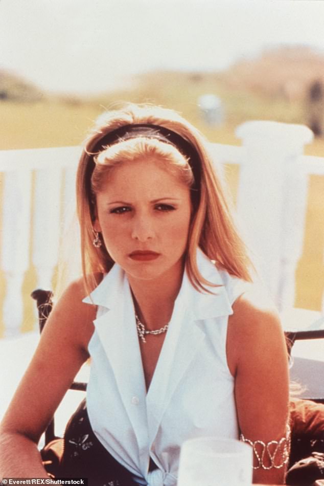 Sarah Michelle Gellar pictured as Helen Shivers in I Know What You Did Last Summer