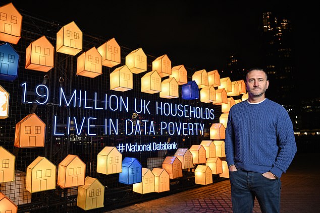 Will partners with Virgin Media O2 to unveil 'Data Darkness' art installation on London's South Bank, created to raise awareness of data poverty in Britain