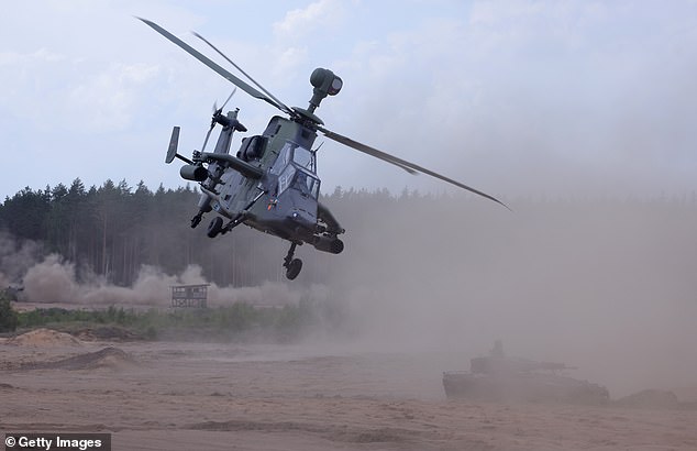 The crew of the Russian ship fired signal munitions at the helicopter that was on a reconnaissance mission, according to the German newspaper Bild (archive photo)