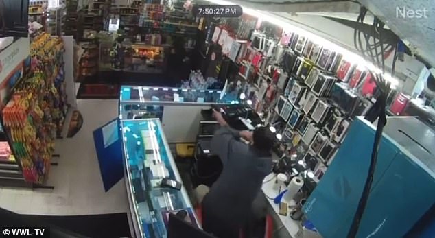 1733449652 856 New Orleans store clerk shoots and kills teenage robber who