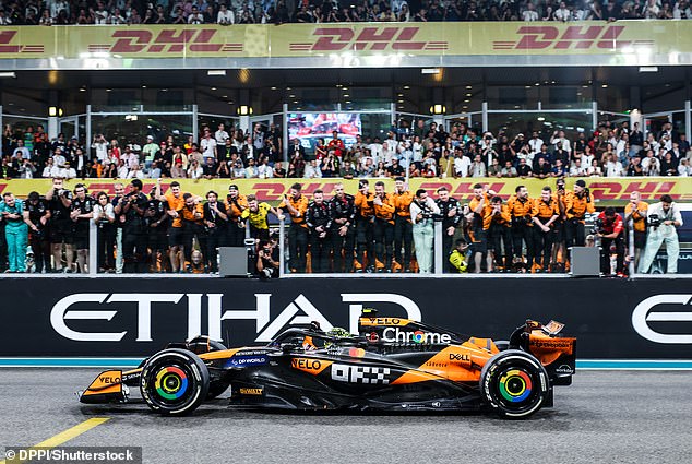 1733706340 890 Lando Norris is a CHAMPION after all as he evades