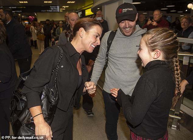 Alan quickly introduced Sienna to his campmate and compatriot Coleen Rooney, who had caught the same flight home.