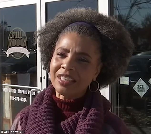 Freda Bryant made the extremely fortunate discovery at the Full Moon Oyster Bar. She's seen talking outside the small town diner after she slurped up the pearl with her seafood