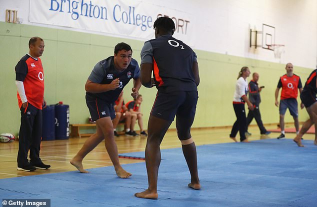 Professional rugby teams regularly practice disciplines such as judo in training to hone their skills and knowledge in the contact area