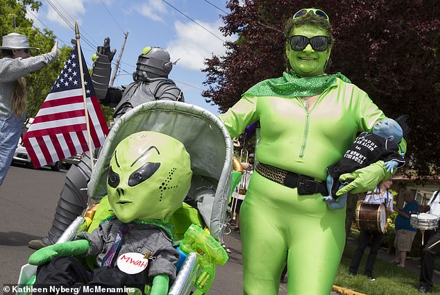 Just a strange occurrence: the residents of McMinnville, Oregon, dress up as their favorite aliens