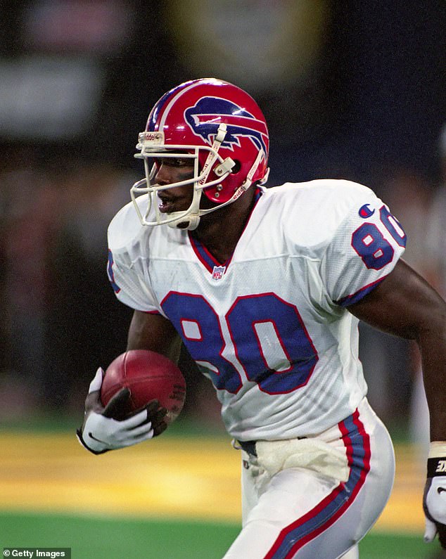 Molds played for the Bills from 1997 through 2005 and made three Pro Bowl appearances