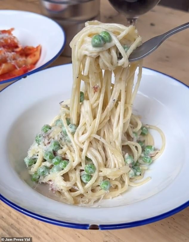 The TV chef, 57, added the quintessentially British vegetable to his version of the Italian classic carbonara