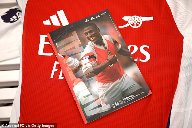 A photo of Kevin Campbell appeared on the program ahead of Arsenal versus Everton