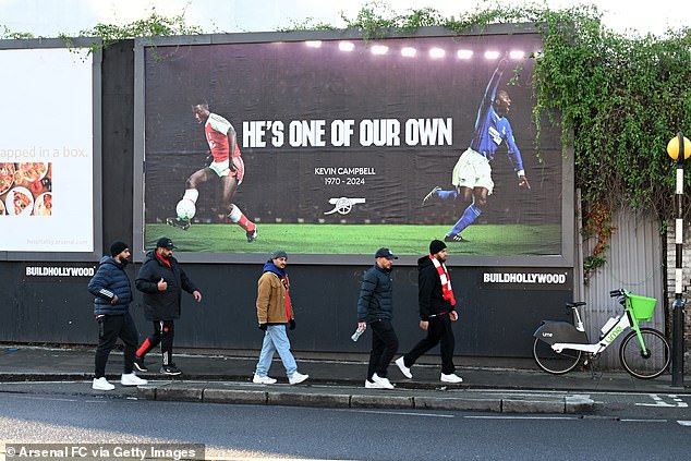 A banner featuring Campbell also appeared outside the Emirates during his playing days