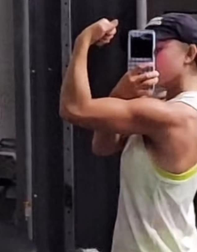 A few of the photos and clips were of Sydney flexing her impressively toned arms, demonstrating the progress she was making in her physical transformation