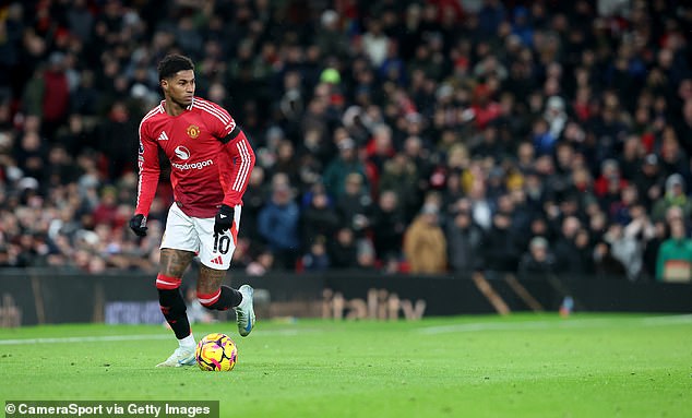 Former Manchester United captain Roy Keane believes a move away from United would benefit Rashford